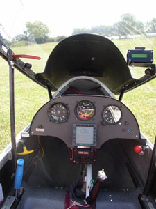 Cockpit - Photo Gerhard Bruer (LMZ-RP)