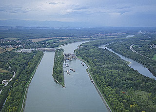 Der Rhein bei Istein - Foto LMZ BW