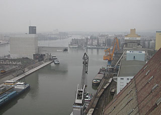 Vue depuis la plate-forme du silo sur la valle du Rhin vers le nord - Photo Karl Steinbach