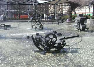 Tinguely-Brunnen Basel - Foto Karl Steinbach