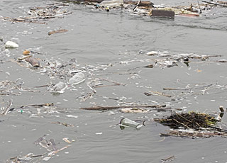 Pollution de l'eau - Photo Pierre Kessler